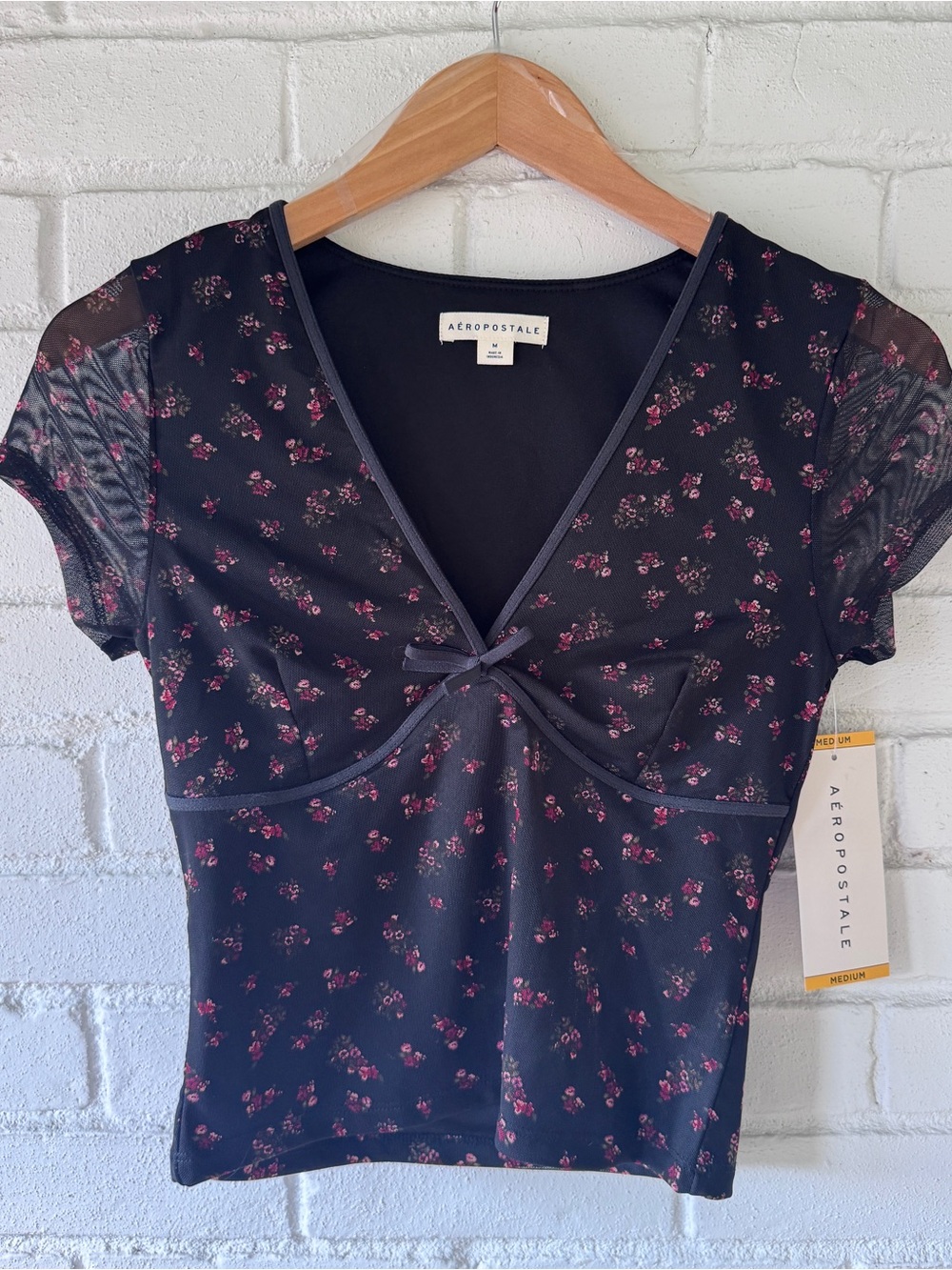 Aeropostale Black Floral Mesh Crop Top - Womens Size 6-8 MEDIUM *NWT*